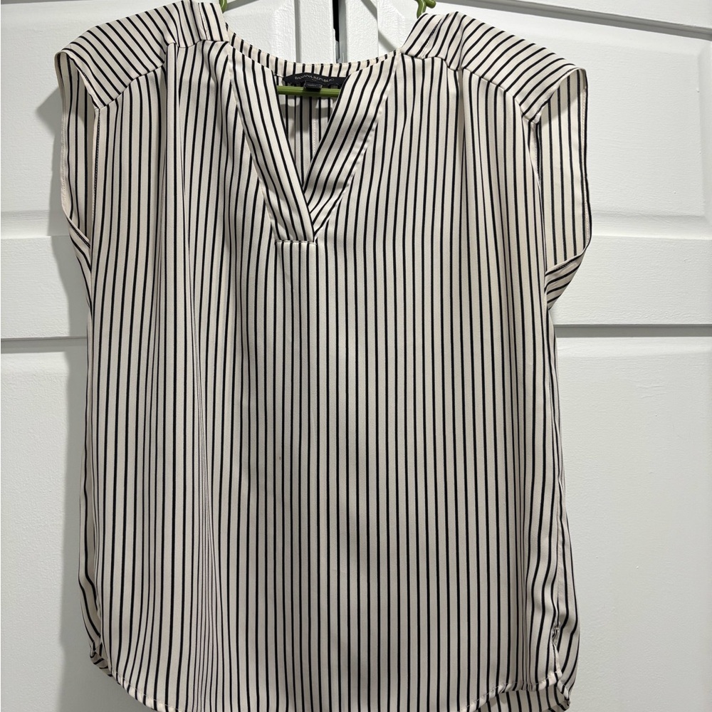 Banana Republic Black and White Cap Sleeve Blouse | Size XS P
